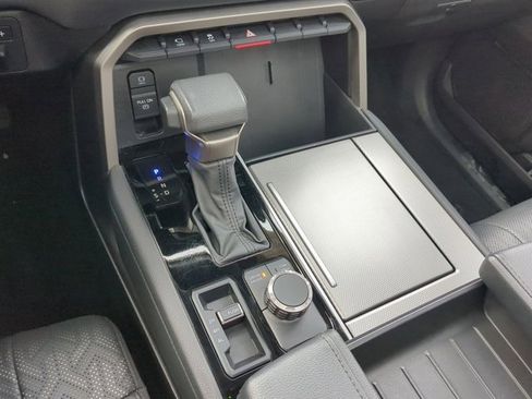 Certified 2023 Toyota Sequoia Limited image 15