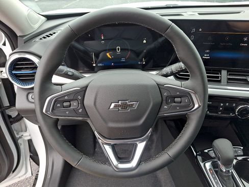 New 2026 Chevrolet Trax LT w/ Driver Confidence Package FWD image 13