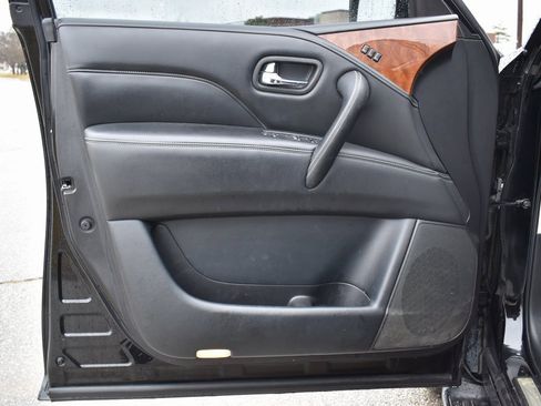 Used 2019 INFINITI QX80 Luxe image 8