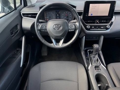 Used 2023 Toyota Corolla Cross LE FWD image 13