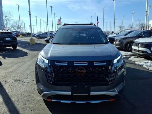 New 2026 Nissan Pathfinder SV image 8