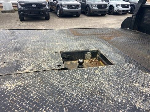 Used 2021 Ford F350 XL w/ Power Equipment Group image 7