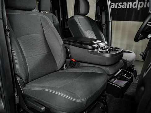 Used 2026 RAM 2500 Big Horn AWD/4WD image 30