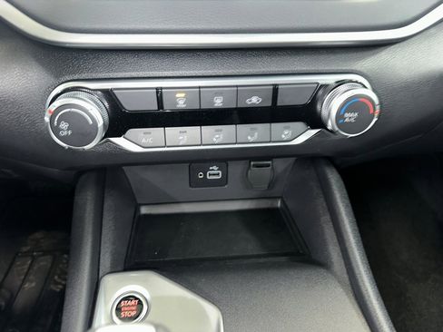 Used 2023 Nissan Altima 2.5 S image 13