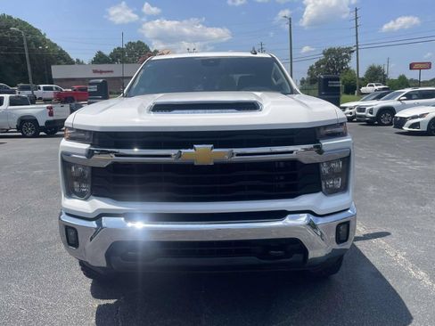 Used 2025 Chevrolet Silverado 2500 LT w/ Convenience Package AWD/4WD image 8