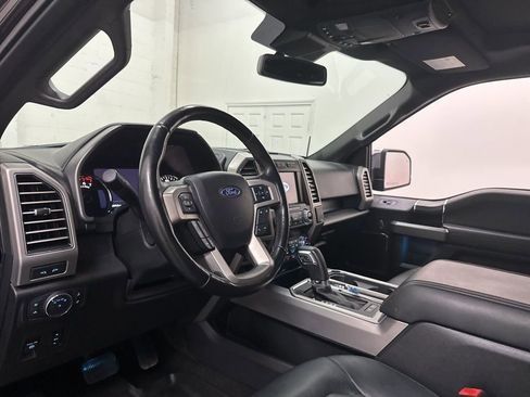 Used 2019 Ford F150 Platinum w/ Equipment Group 701A Luxury image 31