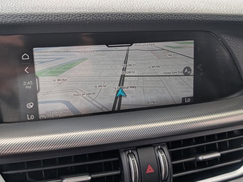 Used 2022 Alfa Romeo Stelvio Veloce image 23