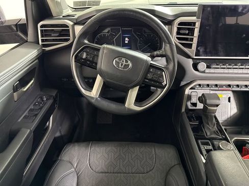 Used 2023 Toyota Tundra Limited AWD/4WD image 18