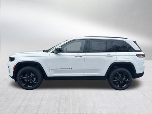 New 2026 Jeep Grand Cherokee Limited AWD/4WD image 8