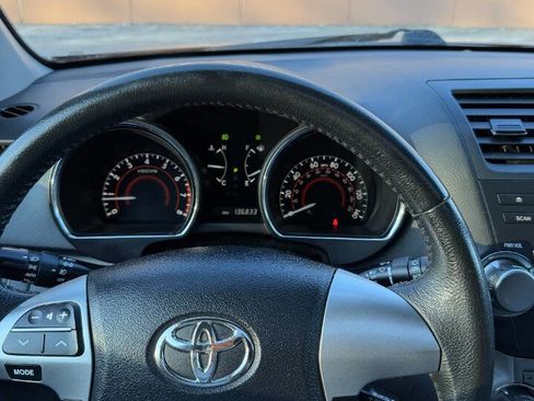 Used 2012 Toyota Highlander SE w/ Tow Pkg image 17