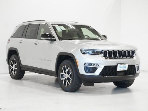 New 2025 Jeep Grand Cherokee L Limited image 4