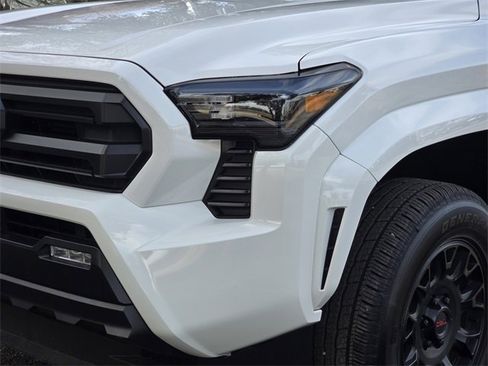 Certified 2024 Toyota Tacoma SR5 image 7