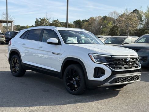 New 2026 Volkswagen Atlas Cross Sport SE image 7