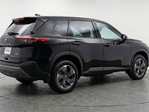 Used 2025 Nissan Rogue SV AWD/4WD image 9