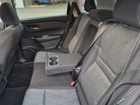 Used 2024 Nissan Rogue SV AWD/4WD image 16