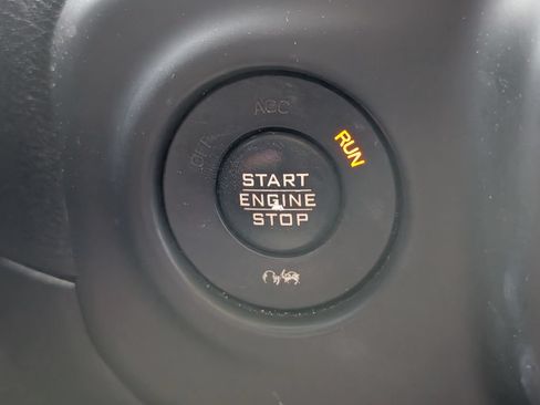 Used 2018 Jeep Wrangler Unlimited Sport AWD/4WD image 14
