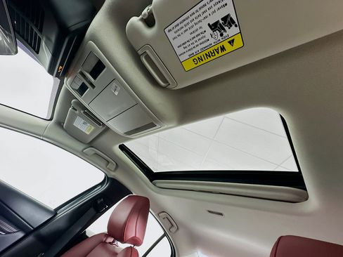 Used 2025 MAZDA MAZDA3 s image 25