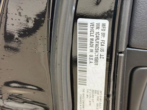 Certified 2022 Jeep Grand Cherokee Laredo X image 42