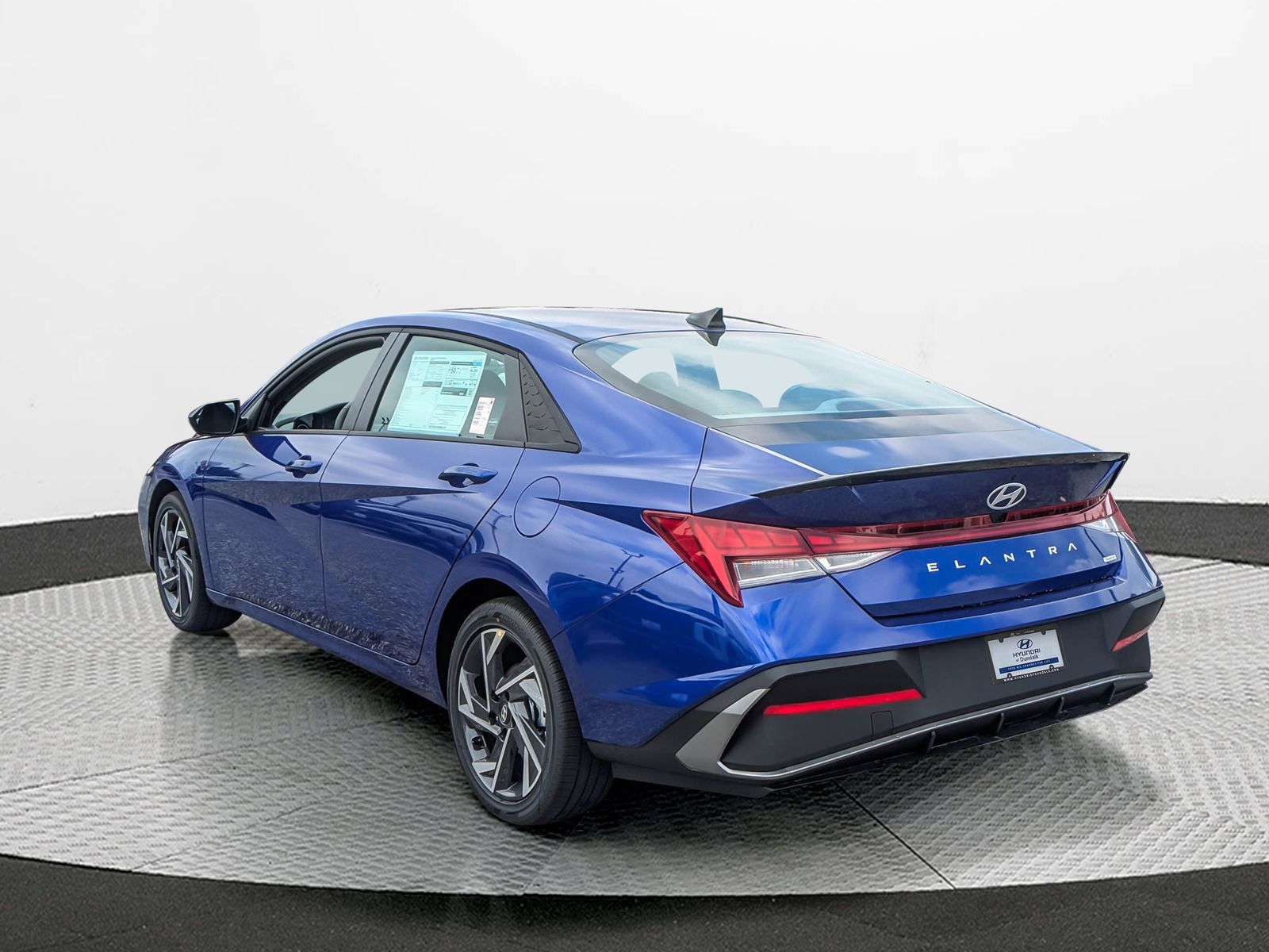 New 2025 Hyundai Elantra SEL FWD image 4