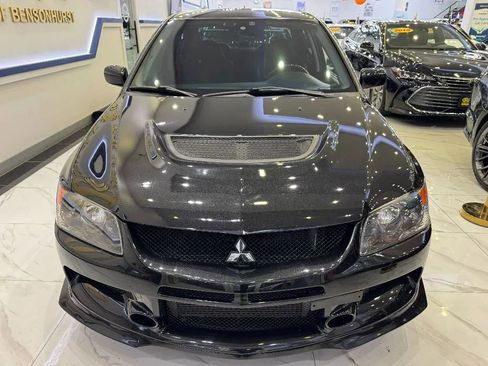 Used 2006 Mitsubishi Lancer Evolution IX image 2