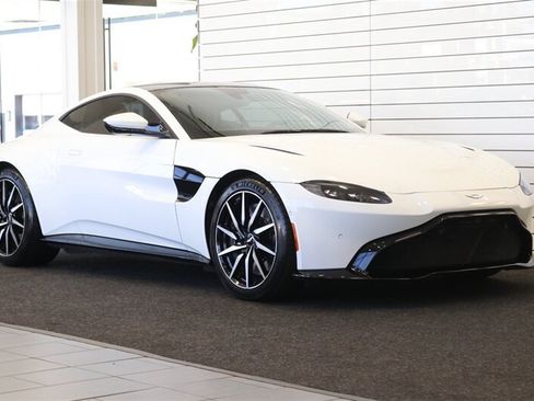 Used 2020 Aston Martin V8 Vantage Coupe RWD image 2