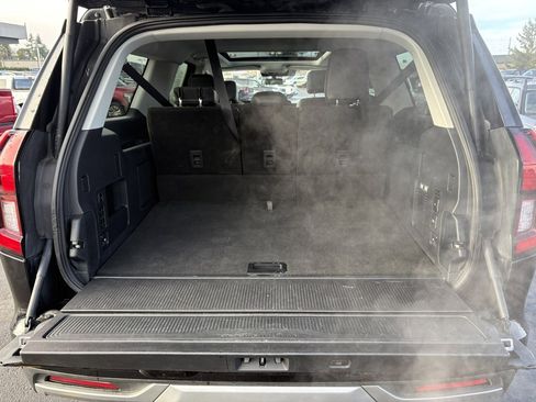 Certified 2025 Ford Expedition Max Platinum image 8