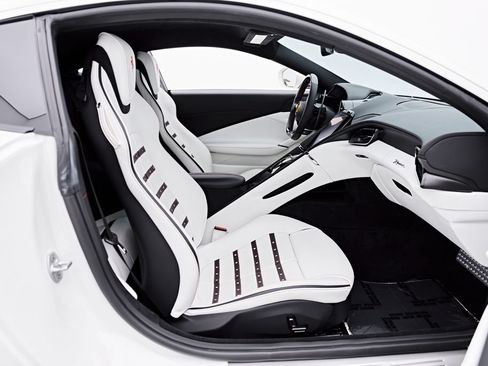 Used 2022 Ferrari Roma RWD image 40