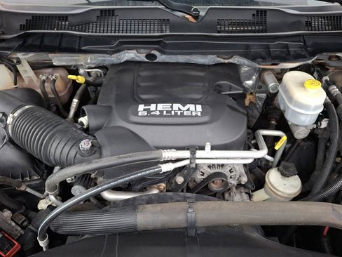 Used 2016 RAM 2500 Tradesman w/ Chrome Appearance Group image 29