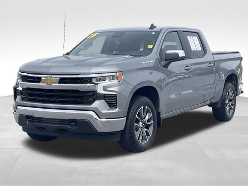 Used 2025 Chevrolet Silverado 1500 LT image 7