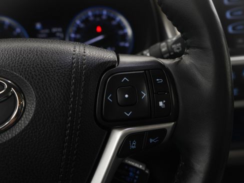 Used 2019 Toyota Highlander Limited Platinum image 27