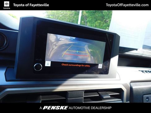 Used 2025 Toyota Tacoma SR5 AWD/4WD image 10