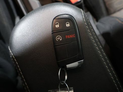 Used 2023 Jeep Renegade Latitude AWD/4WD image 26