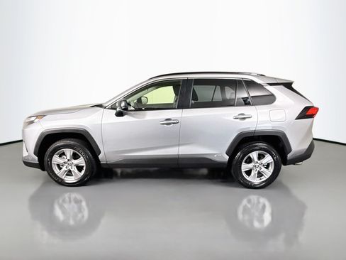 Used 2025 Toyota RAV4 LE AWD/4WD image 6