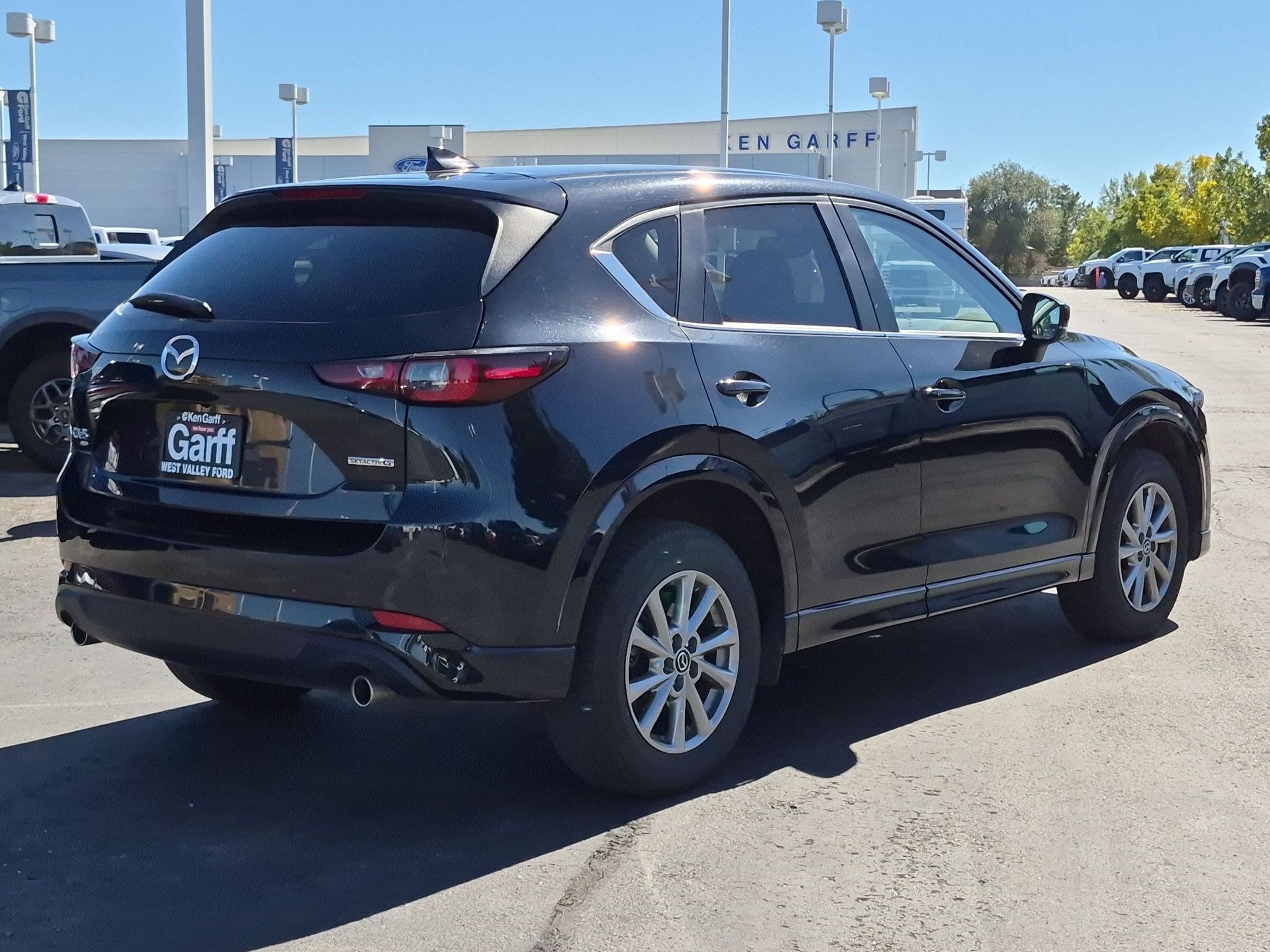 Used 2025 MAZDA CX-5 AWD 2.5 S w/ Preferred Package image 3