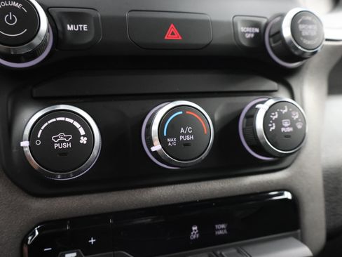 Used 2022 RAM 2500 Tradesman AWD/4WD image 46