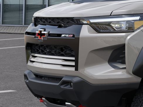 New 2026 Chevrolet Colorado ZR2 w/ Technology Package AWD/4WD image 37