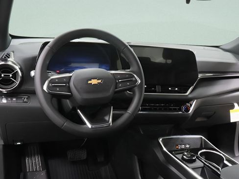 New 2026 Chevrolet Equinox LT FWD image 9