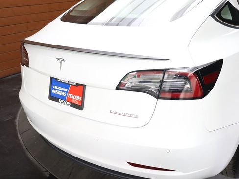 Used 2020 Tesla Model 3 Performance image 3