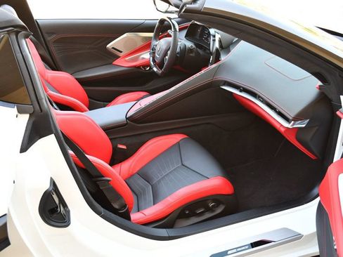 Used 2024 Chevrolet Corvette E-Ray Convertible w/ 3LZ AWD/4WD image 69