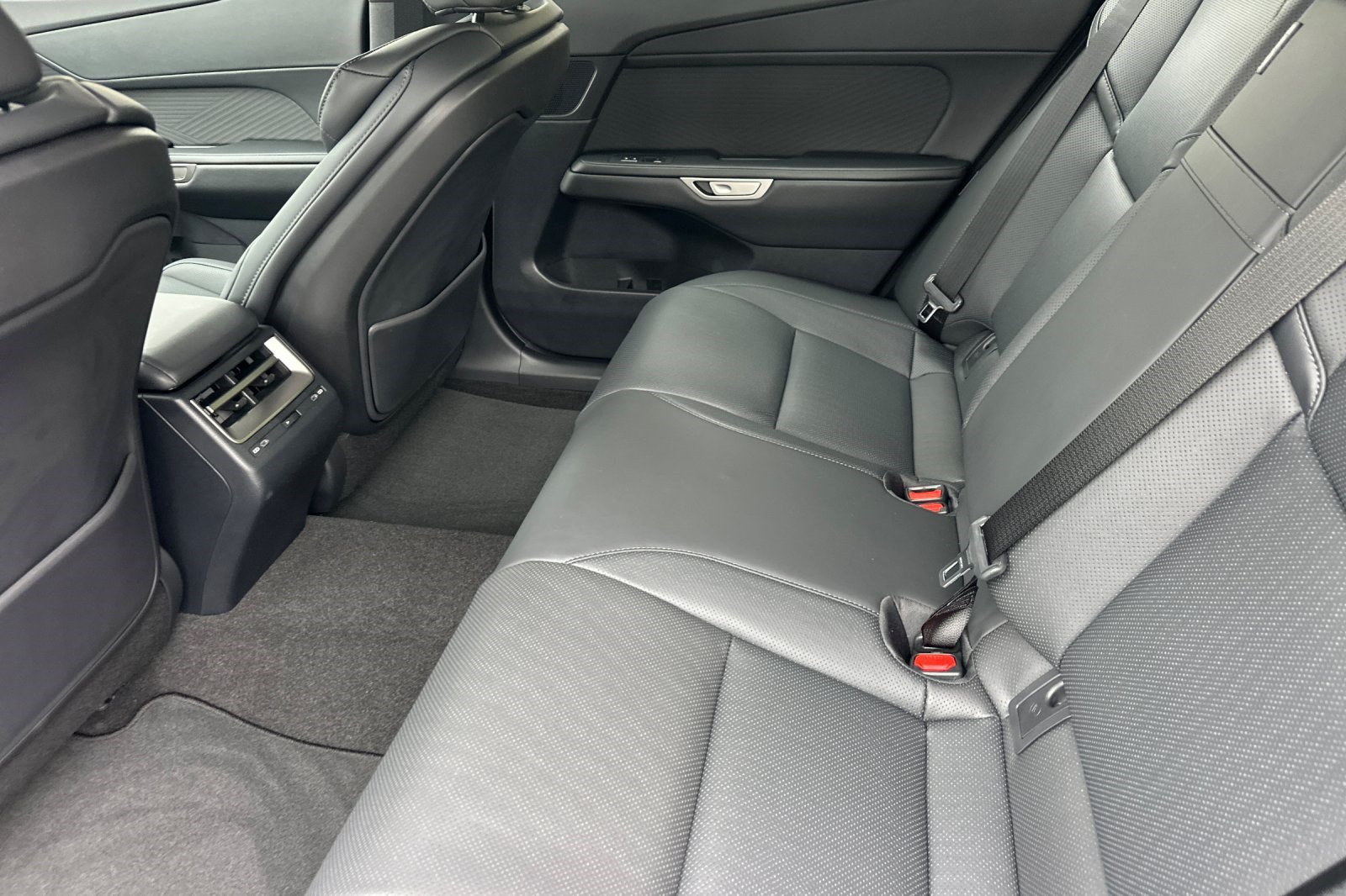 New 2026 Lexus ES 350e w/ Convenience Package FWD image 23