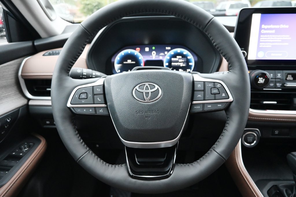 New 2026 Toyota Grand Highlander AWD image 23