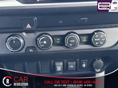 Used 2020 Toyota Tacoma TRD Off-Road image 36