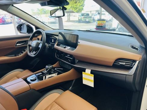 New 2026 Nissan Rogue Platinum image 31