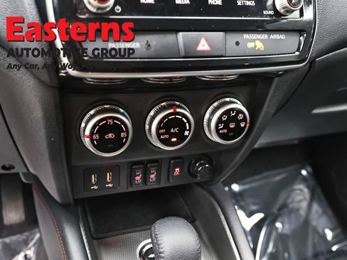 Used 2025 Mitsubishi Outlander Sport AWD image 18