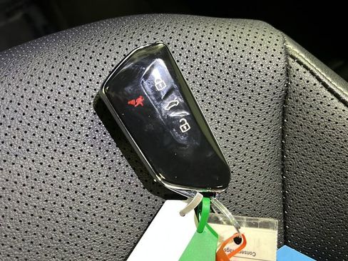 Used 2024 Volkswagen Atlas SE image 20