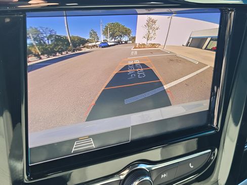 Certified 2023 Chevrolet Traverse LT image 8