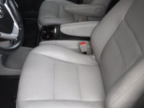 Used 2017 Toyota Sienna XLE AWD/4WD image 16