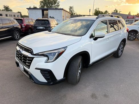 Used 2024 Subaru Ascent Premium w/ Convenience Package AWD/4WD image 5