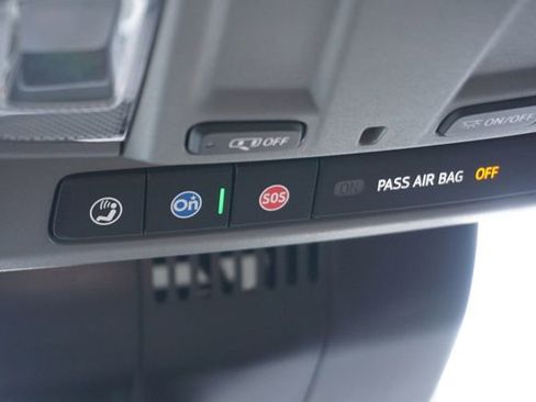 Used 2024 Chevrolet Silverado 2500 LT w/ Convenience Package image 26