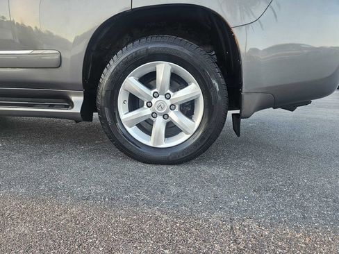 Used 2011 Lexus GX 460 Premium image 4